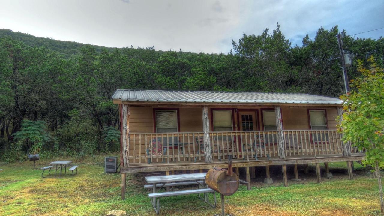 Готель Riverstone Cabins Leakey Екстер'єр фото